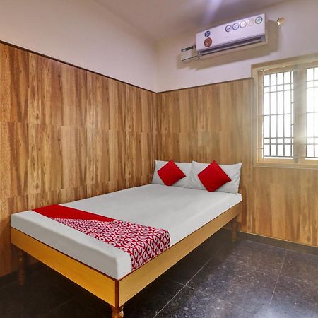 Oyo Flagship Amman Lodge Chennimalai Exterior photo