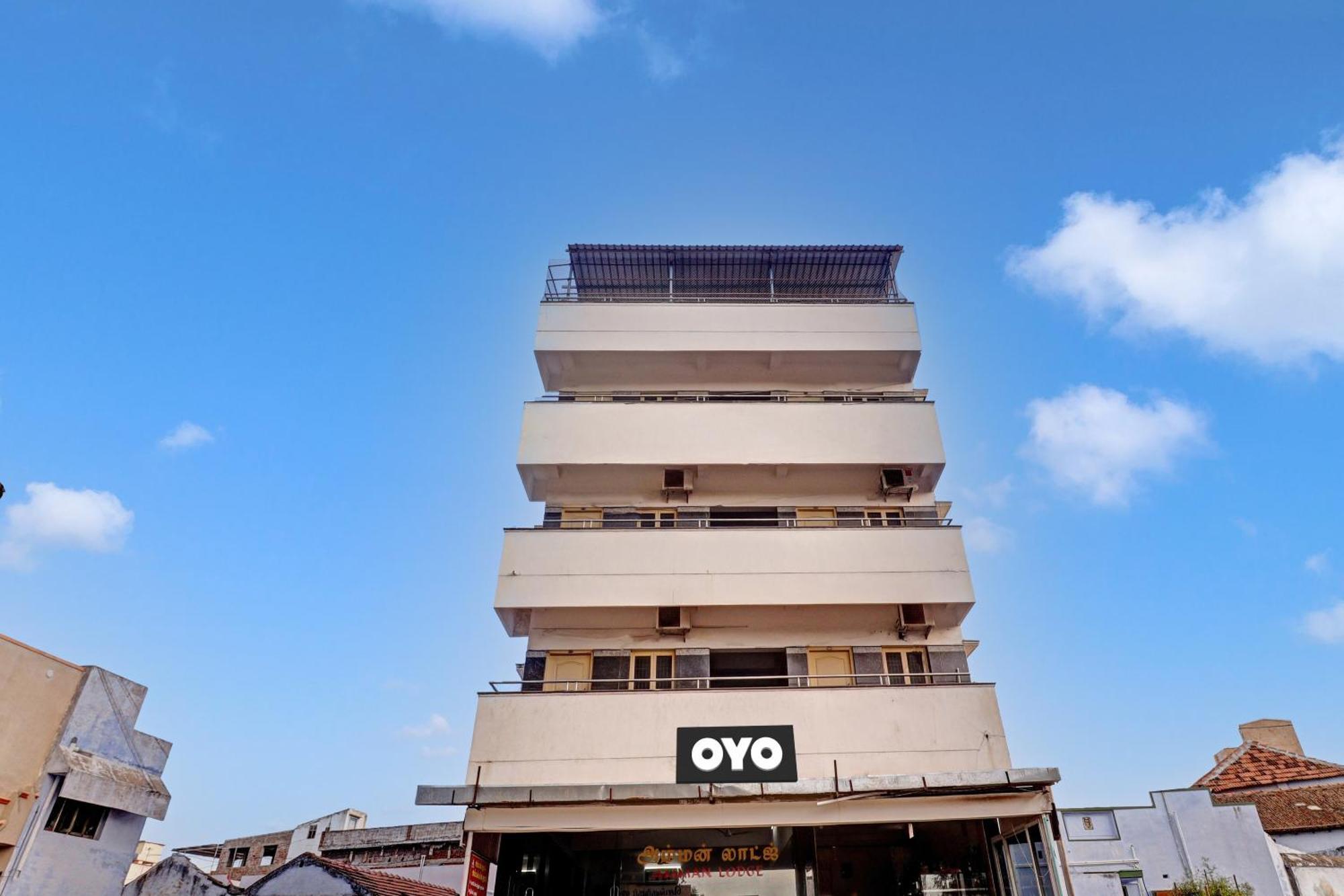 Oyo Flagship Amman Lodge Chennimalai Exterior photo